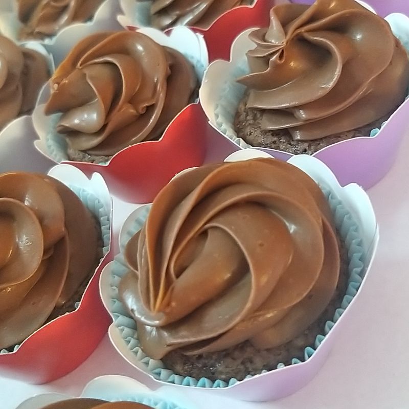 Cupcake Pequeno Simples - Ganache ou Chantilly